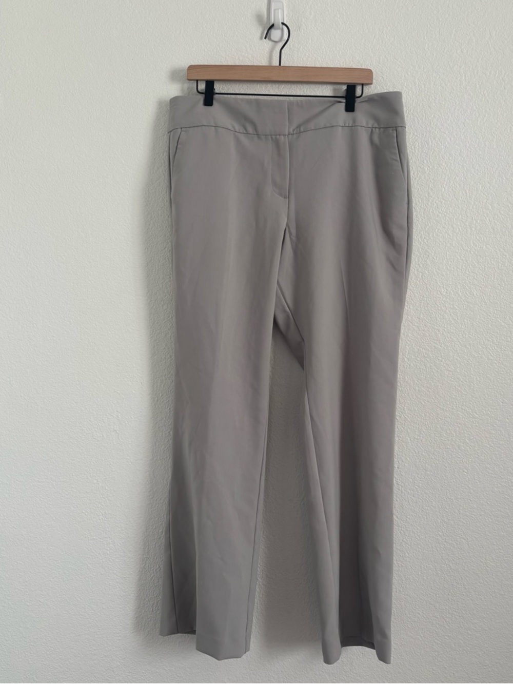 NWT Ann Taylor Women's Size 14 Gray Mid Rise The Trouser Dress Pants